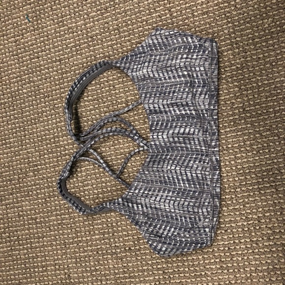 lululemon grey patterned sport bra!taking offers:) - Picture 1 of 2